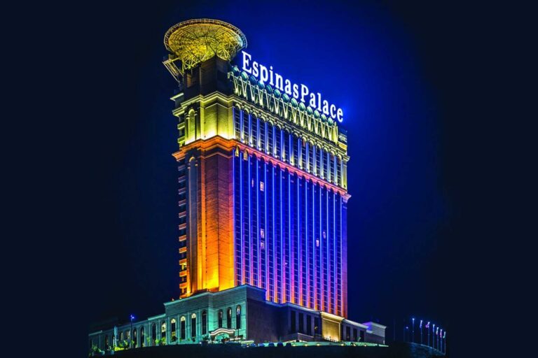 Hotel-Espinas-Palace-Tehran-cover
