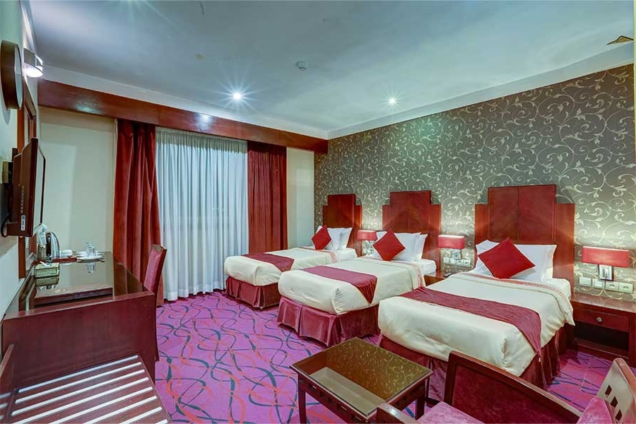 Hotel-Parsis-Mashhad-Triple-Room